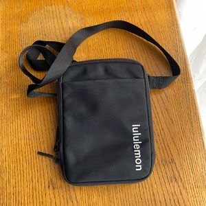Lululemon crossbody